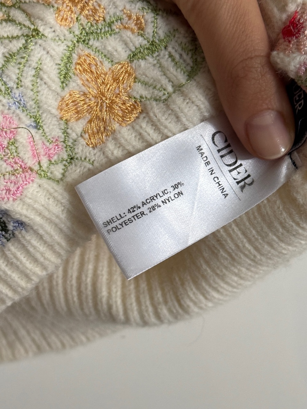 Cider knit Floral Embroidered Sweater - Picture 5 of 6
